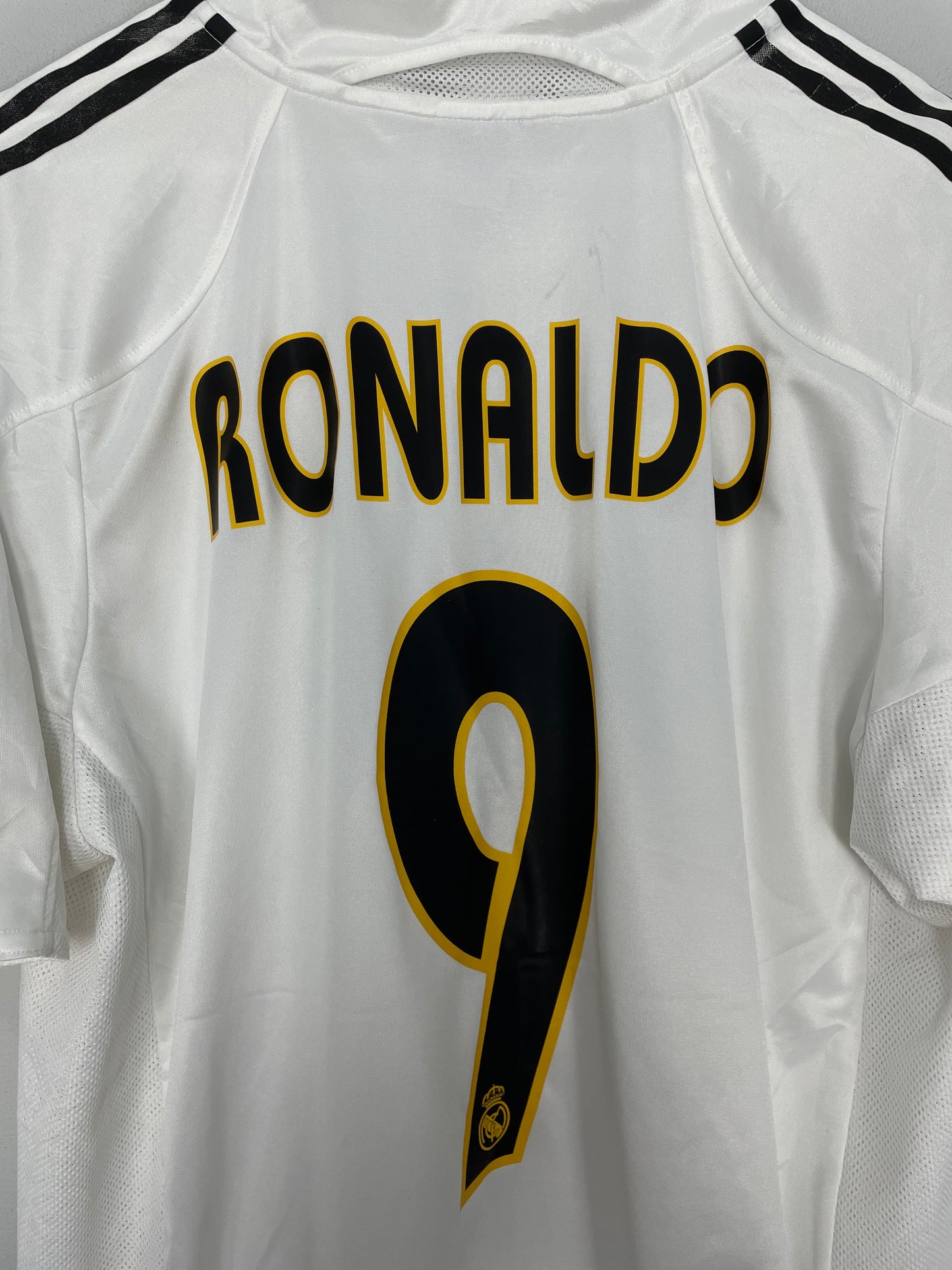 2004/05 REAL MADRID RONALDO #9 HOME SHIRT (L) ADIDAS