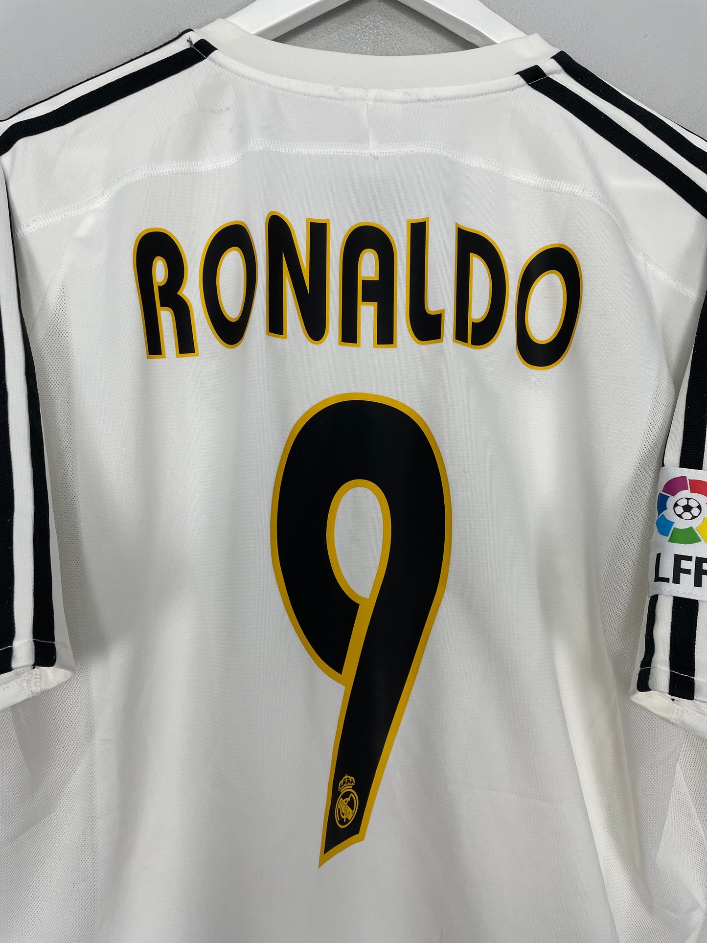 2003/04 REAL MADRID RONALDO #9 HOME SHIRT (L) ADIDAS