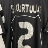 2007/08 BESIKTAS S.KURTULUS #2 *SIGNED* HOME SHIRT (L) UMBRO