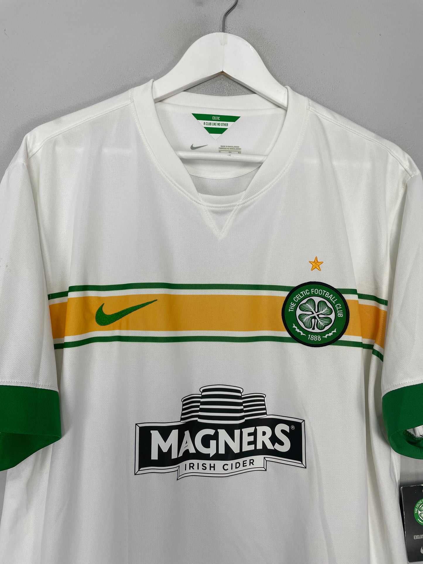 2014/15 CELTIC *BNWT* THIRD SHIRT (XL) NIKE