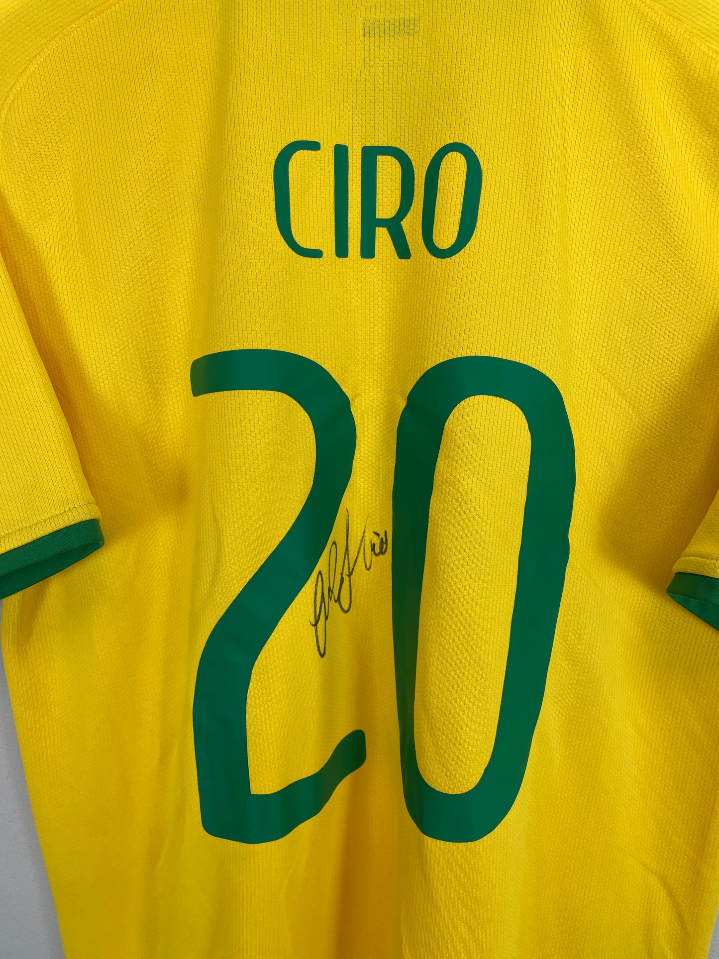 2008/10 BRAZIL CIRO #20 *SIGNED* HOME SHIRT (M) NIKE