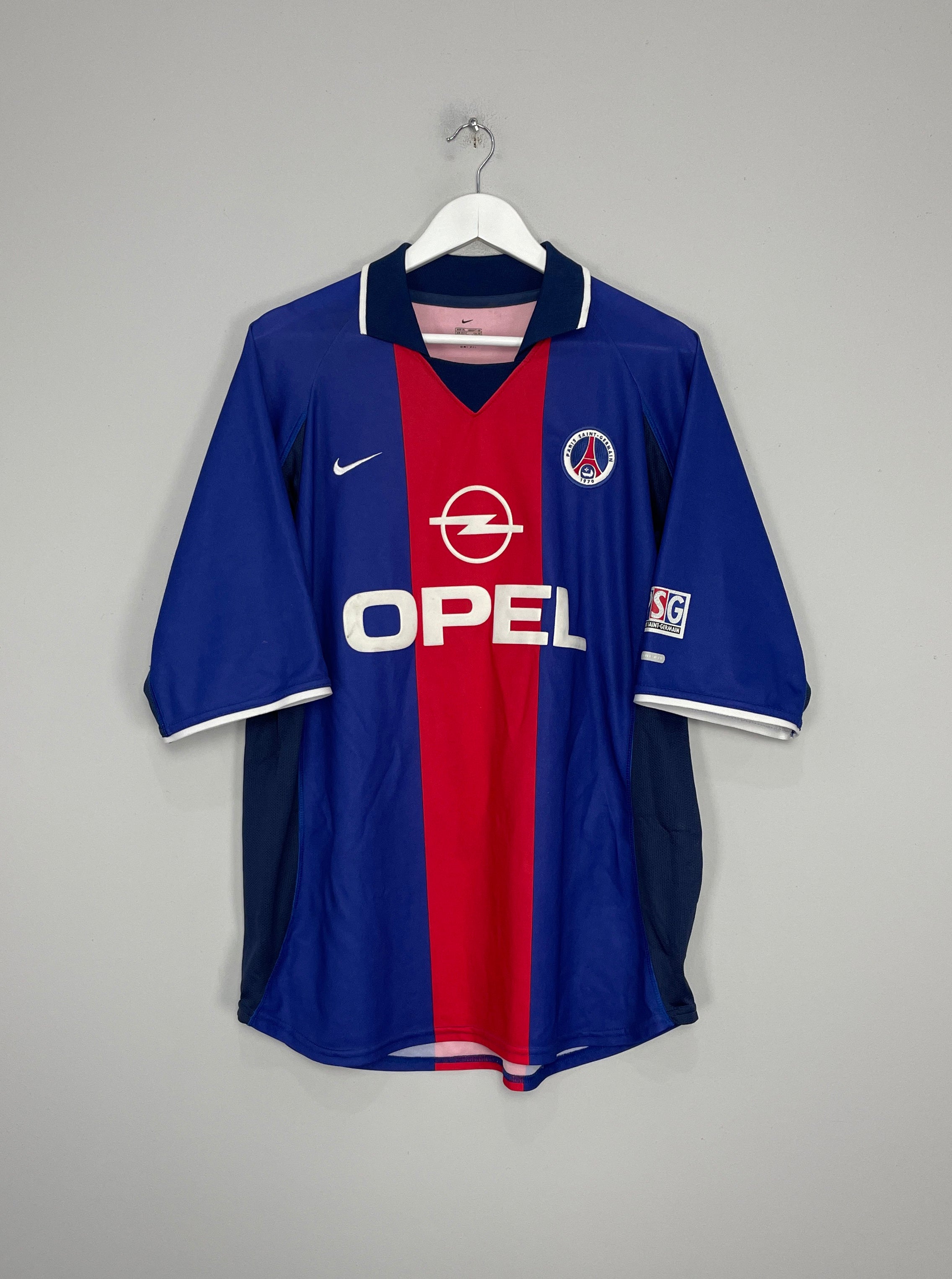 Image of the PSG shirt from the 2000/01 season