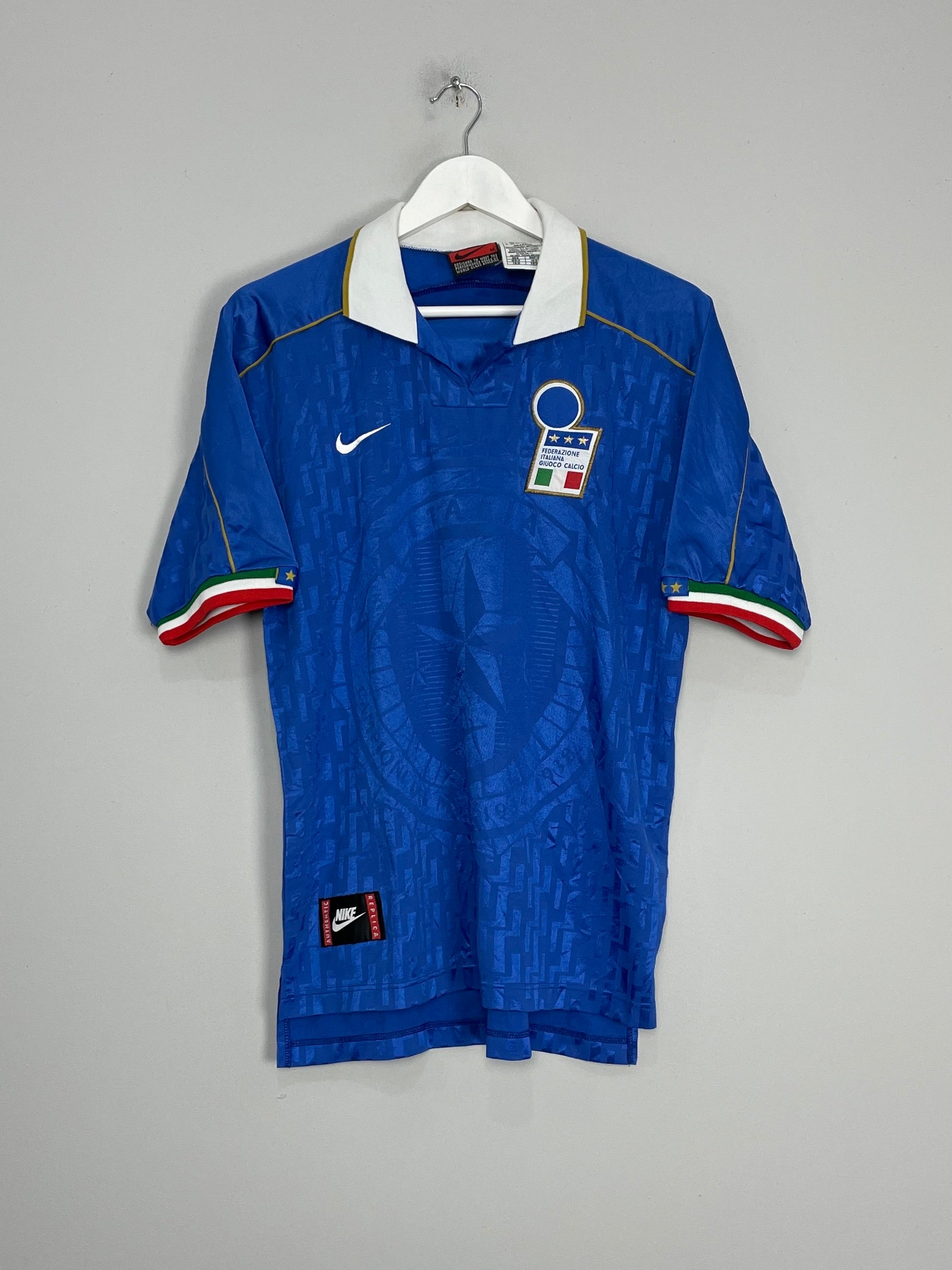 1994/96 ITALY HOME SHIRT (M) NIKE