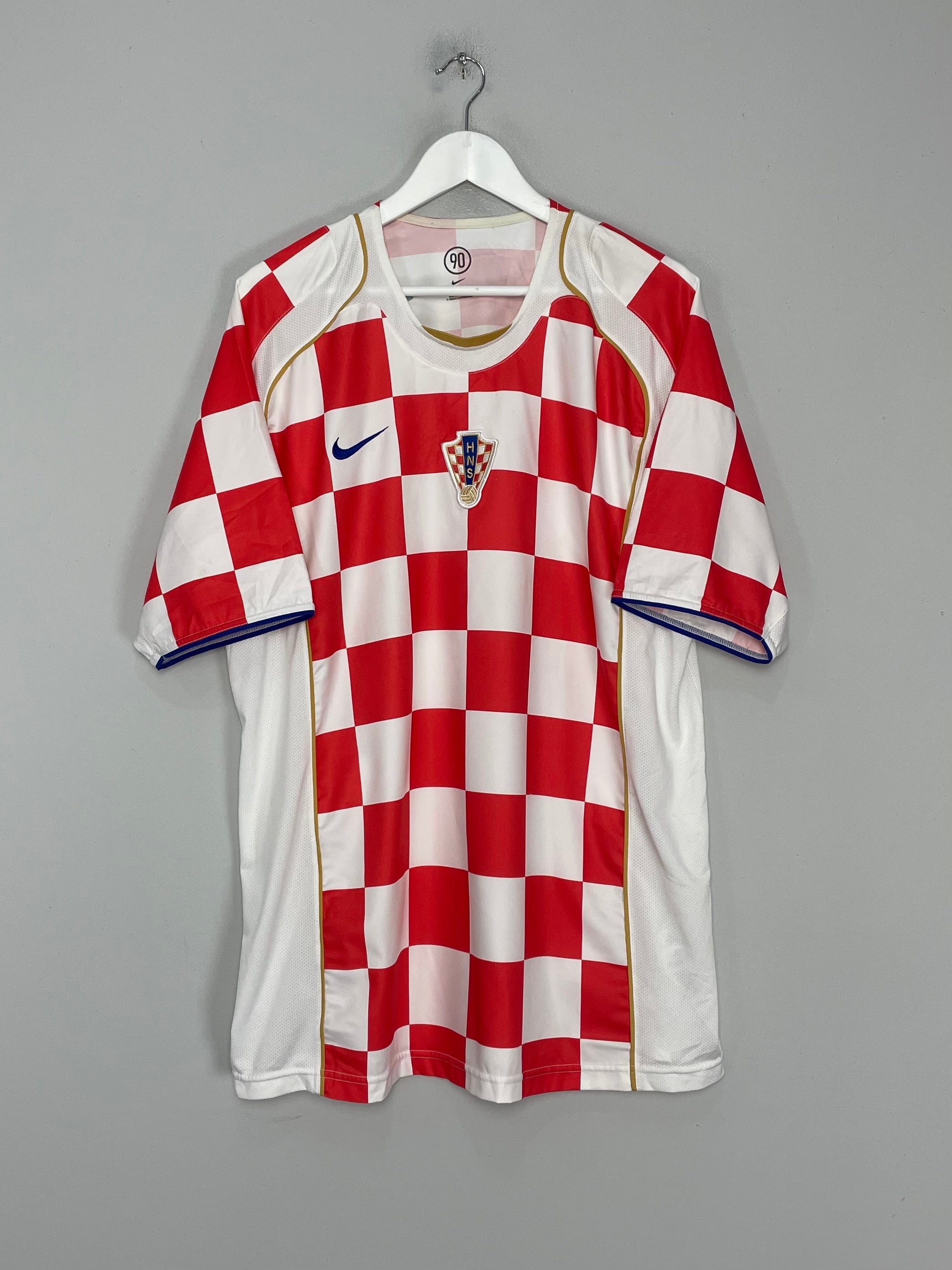 2004/06 CROATIA HOME SHIRT (XL) NIKE