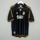 Image of the Real Madrid shirt from the 1999/01 season