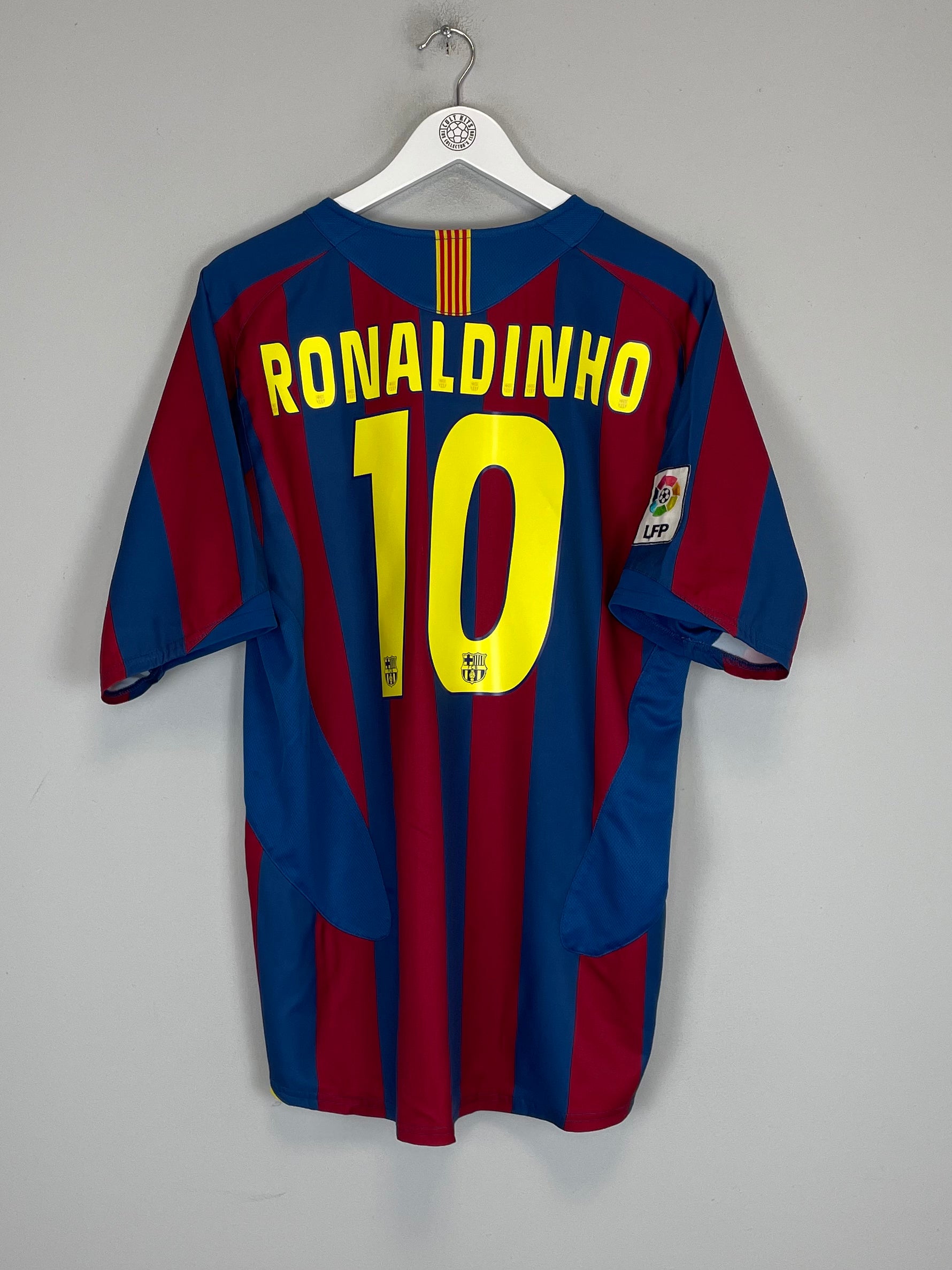 2005/06 BARCELONA RONALDINHO #10 HOME SHIRT (L) NIKE