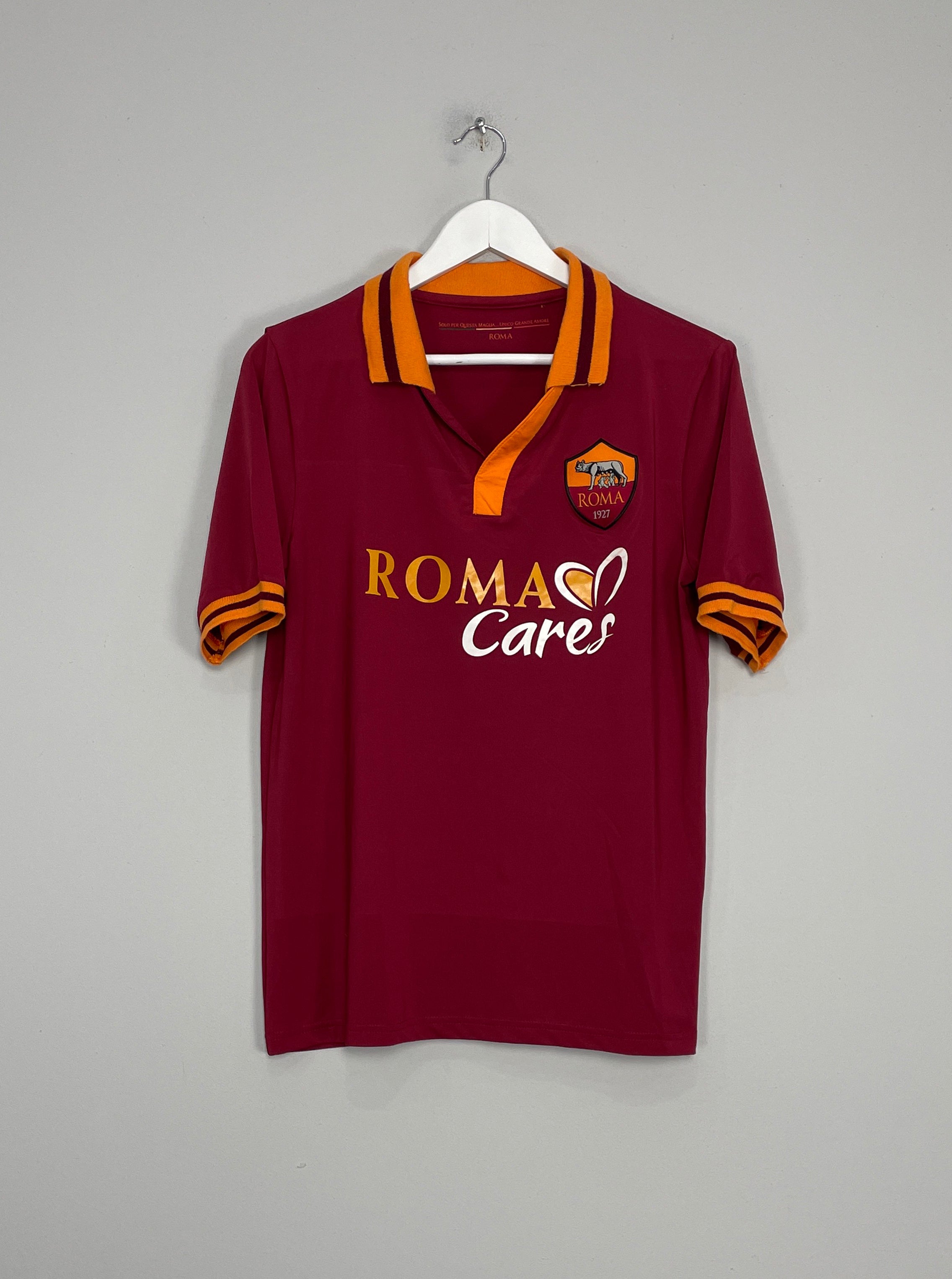 Image of the Roma shirt from the 2013/14 season