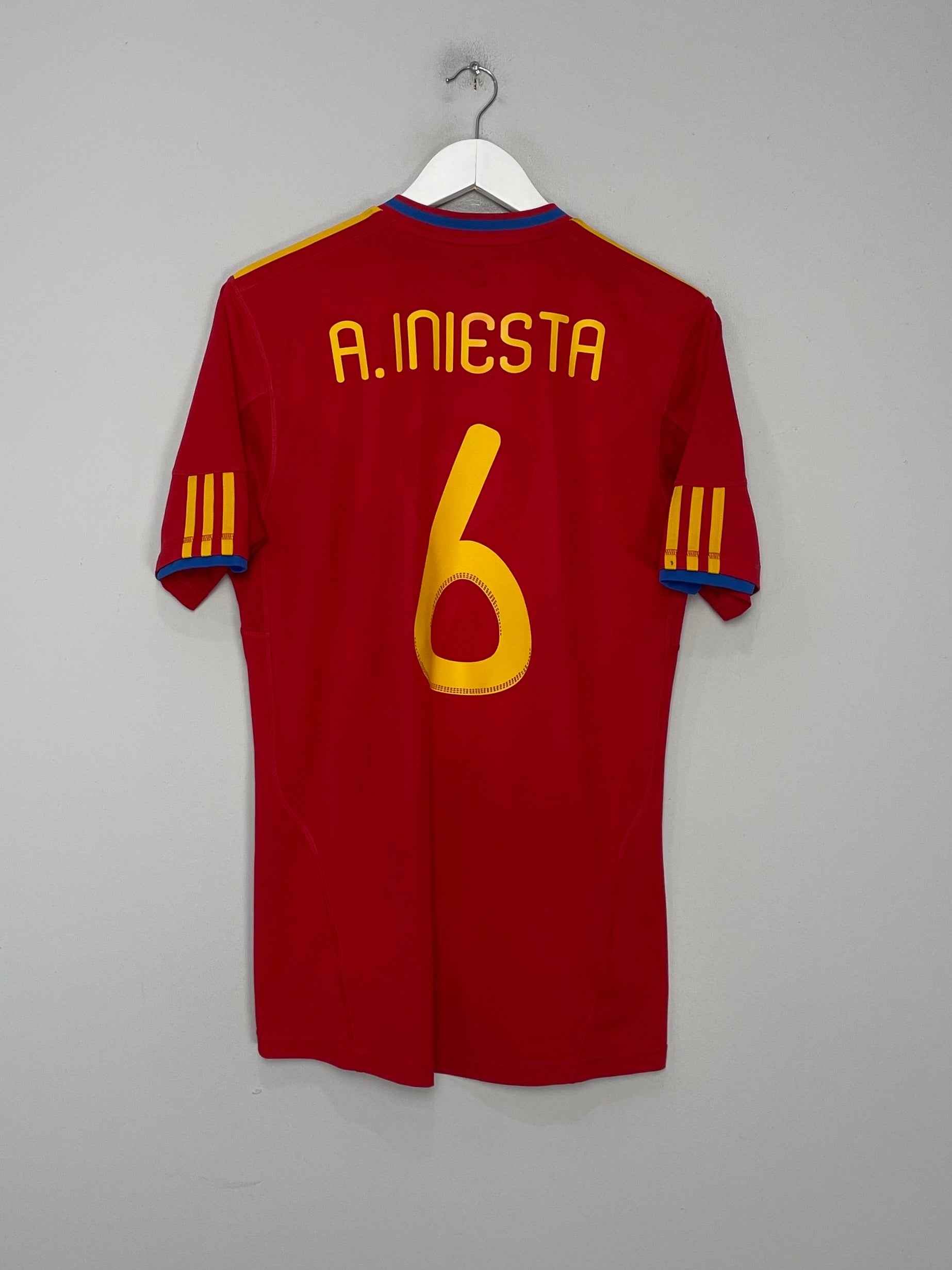 2010/11 SPAIN A.INIESTA #6 HOME SHIRT (M) ADIDAS