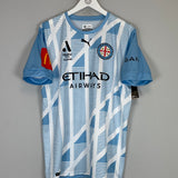 2023/24  MELBOURNE CITY *BNWT* TRAINING SHIRT (M) PUMA