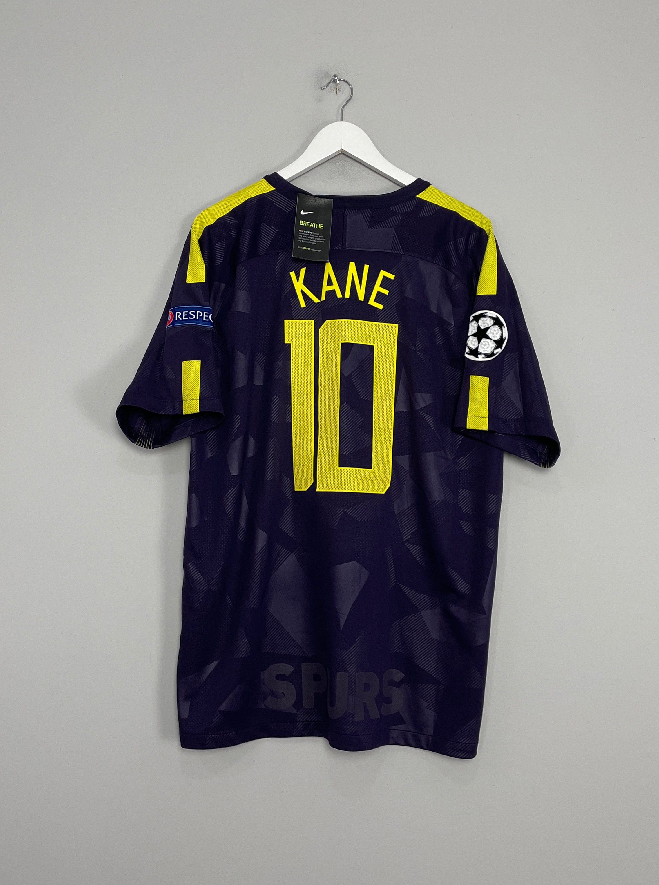 Image of the Tottenham Kane shirt from the 2017/18 season