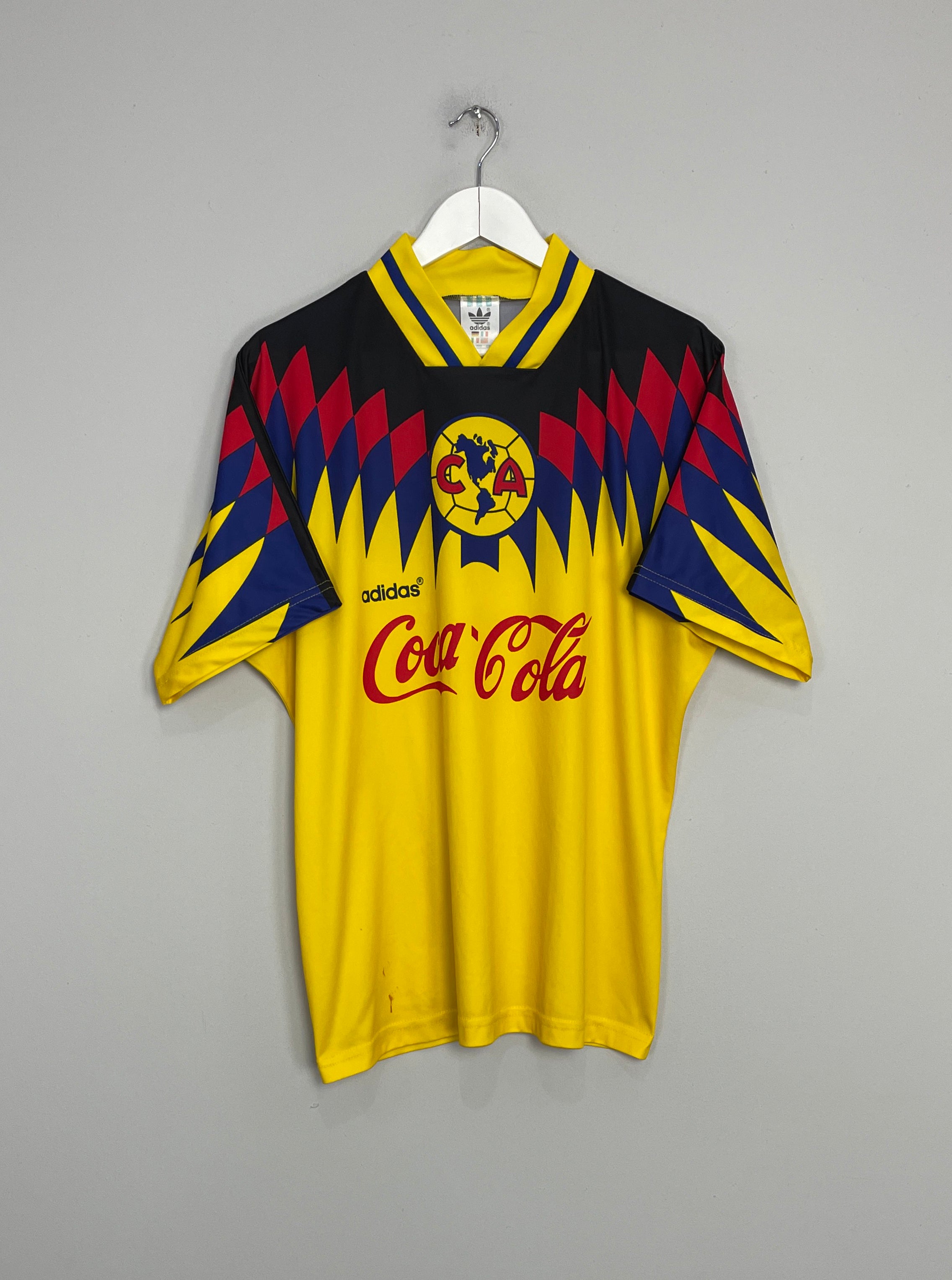 Image of the Club America shirt from the 1994/96 season