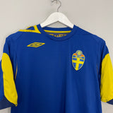 2006/08 SWEDEN AWAY SHIRT (M) UMBRO