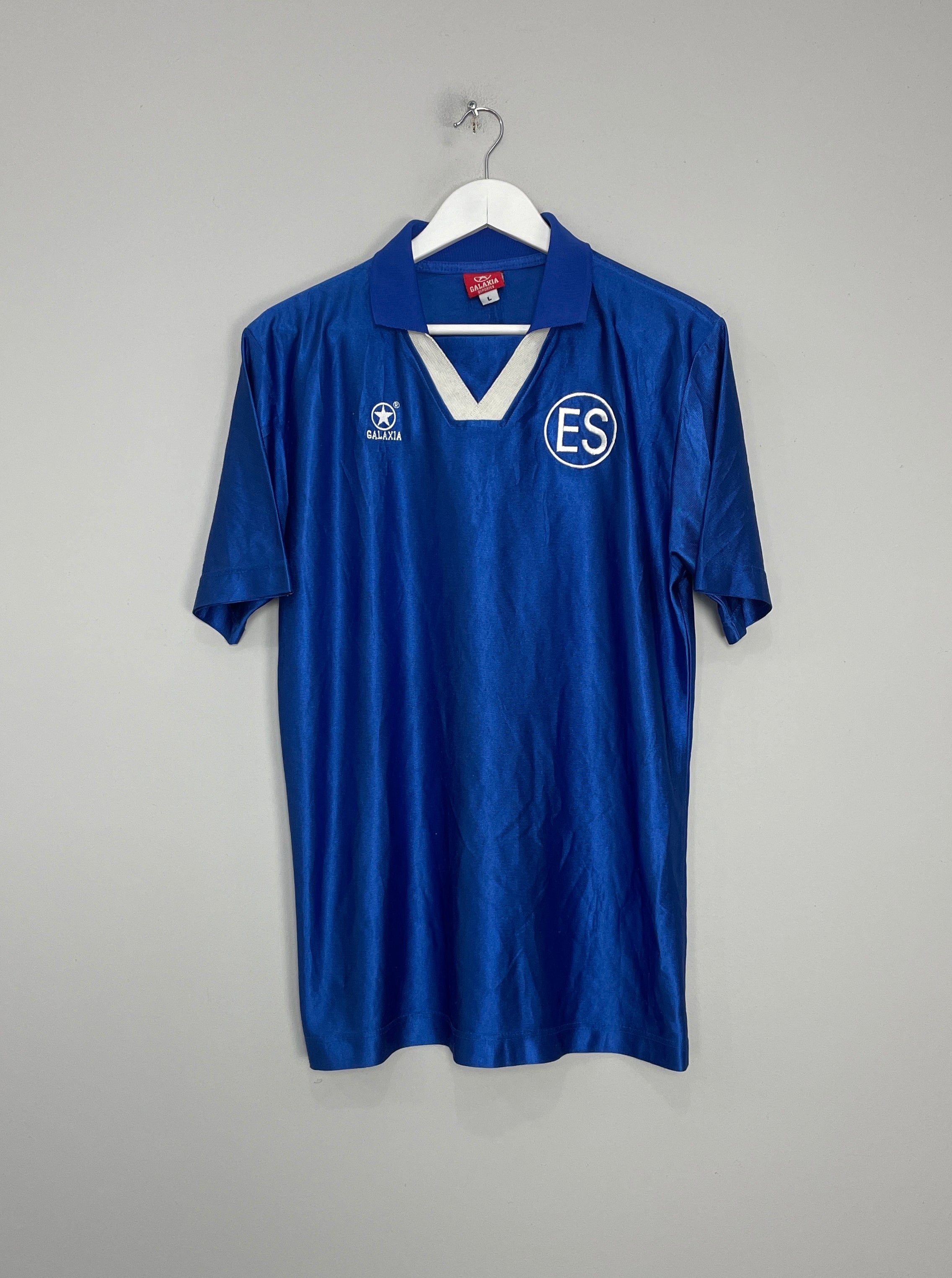 Image of the El Salvador shirt from the 1999/00 season