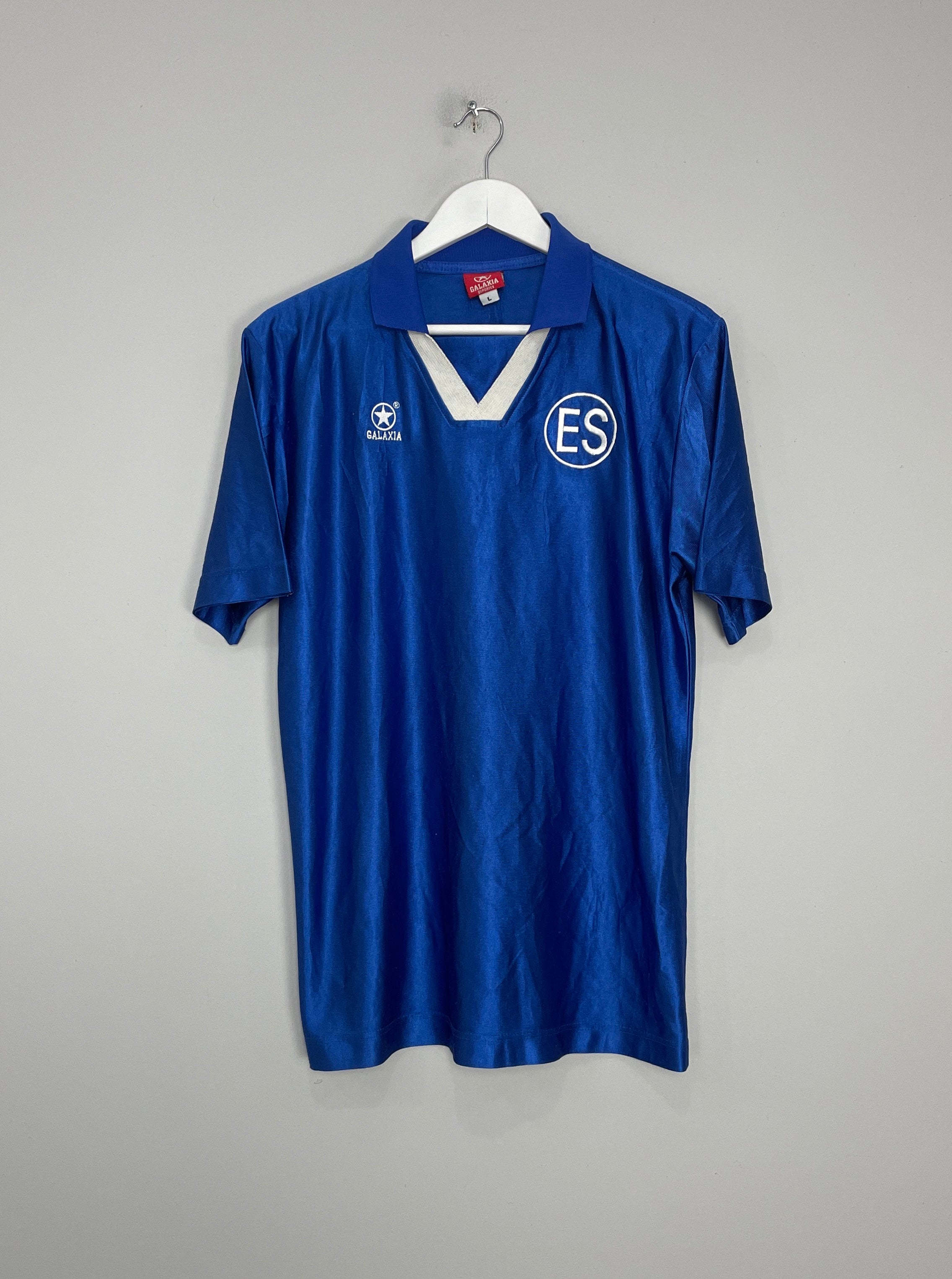 Image of the El Salvador shirt from the 1999/00 season