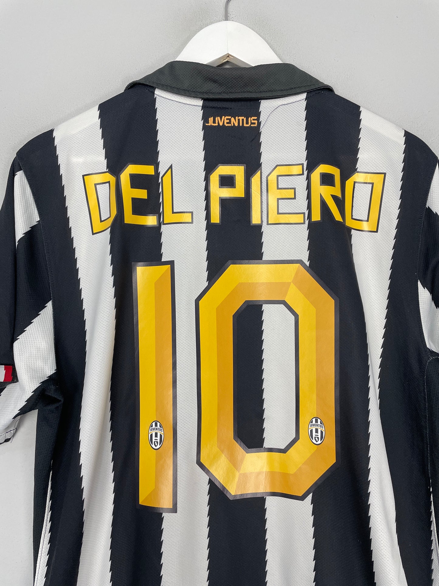 2010/11 JUVENTUS DEL PIERO #10 HOME SHIRT (L) NIKE