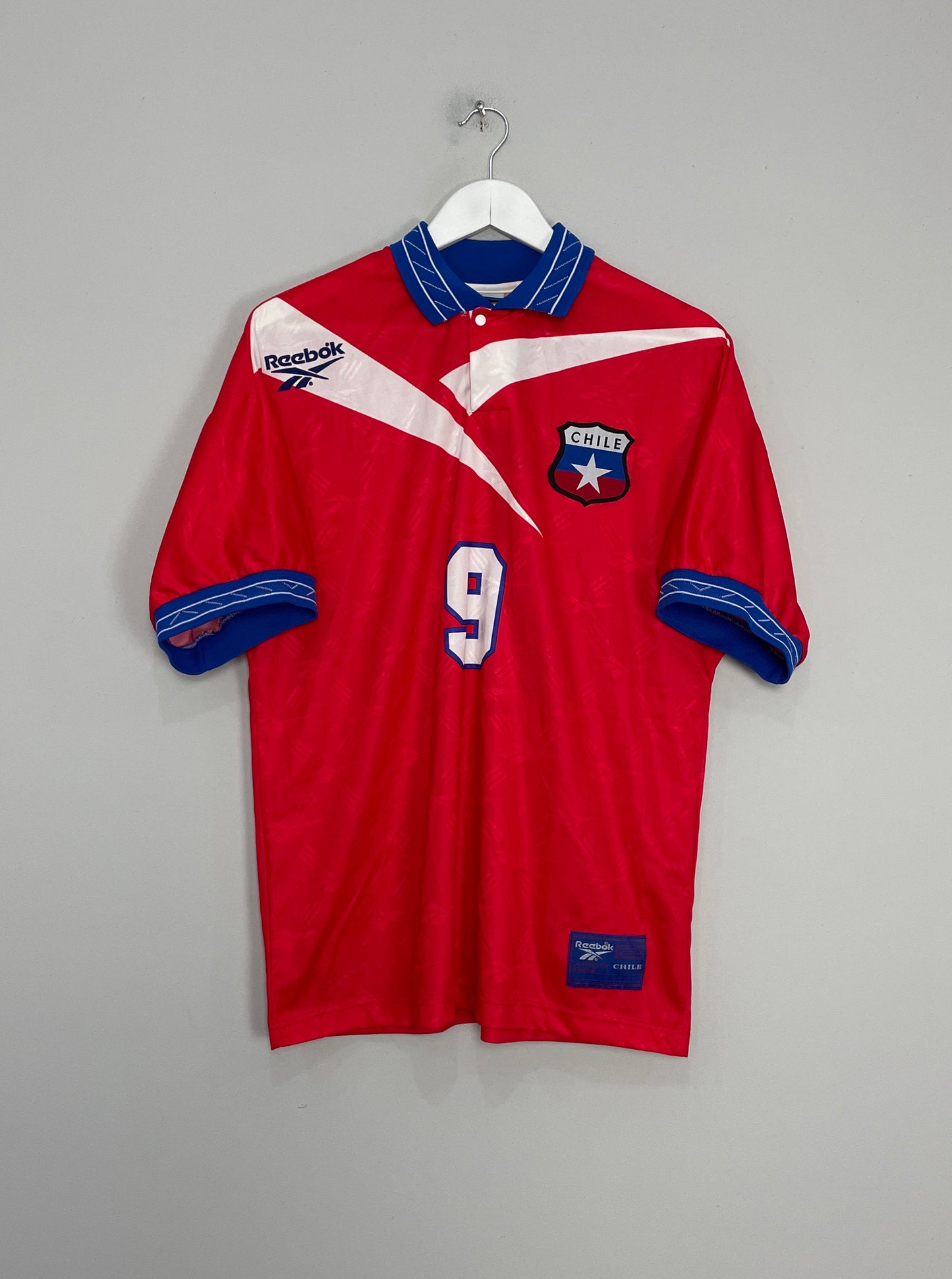 CULT KITS - 1998/99 CHILE #9 HOME SHIRT (M) REEBOK – Cult Kits