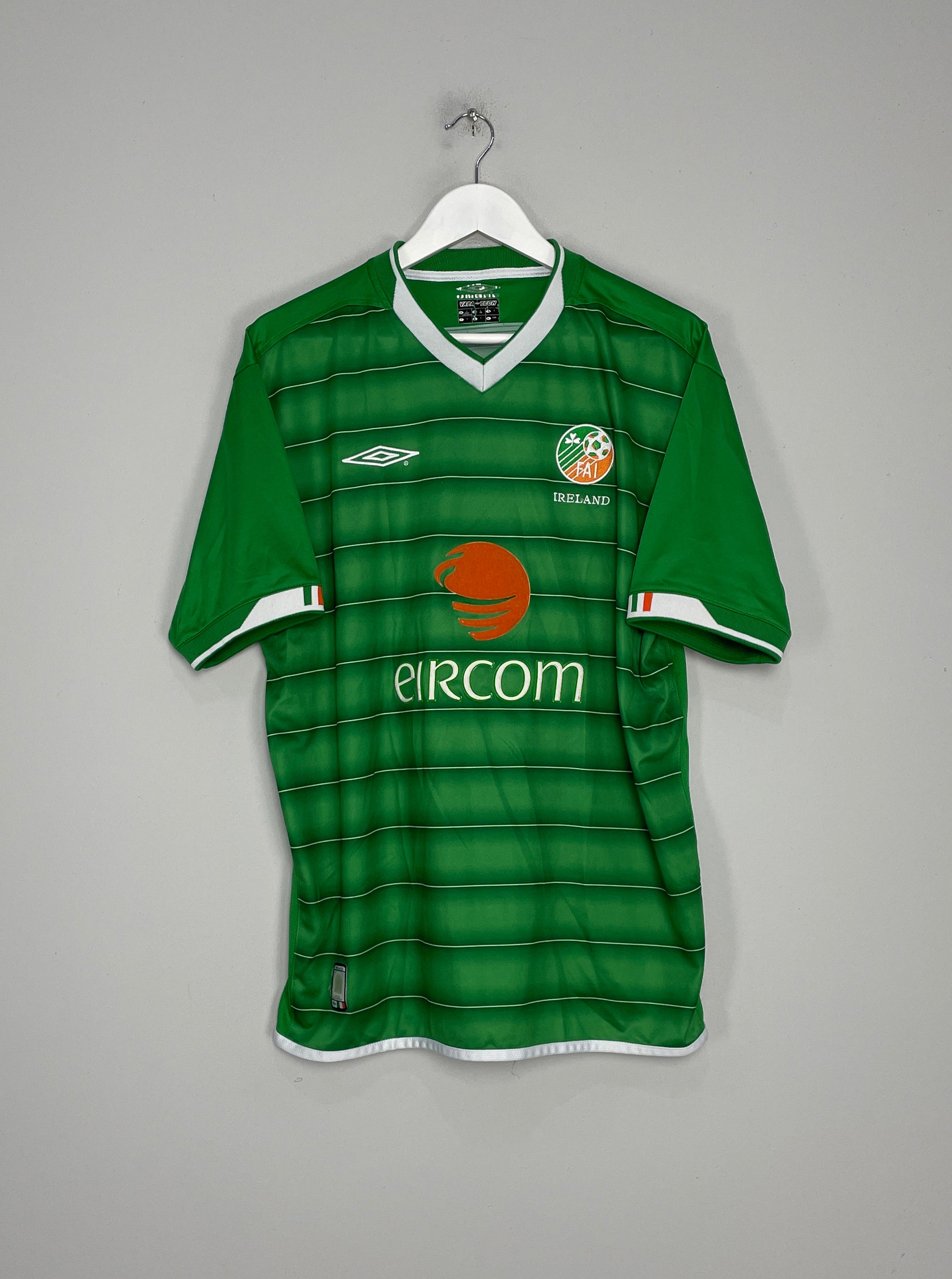 2003/04 IRELAND HOME SHIRT (L) UMBRO