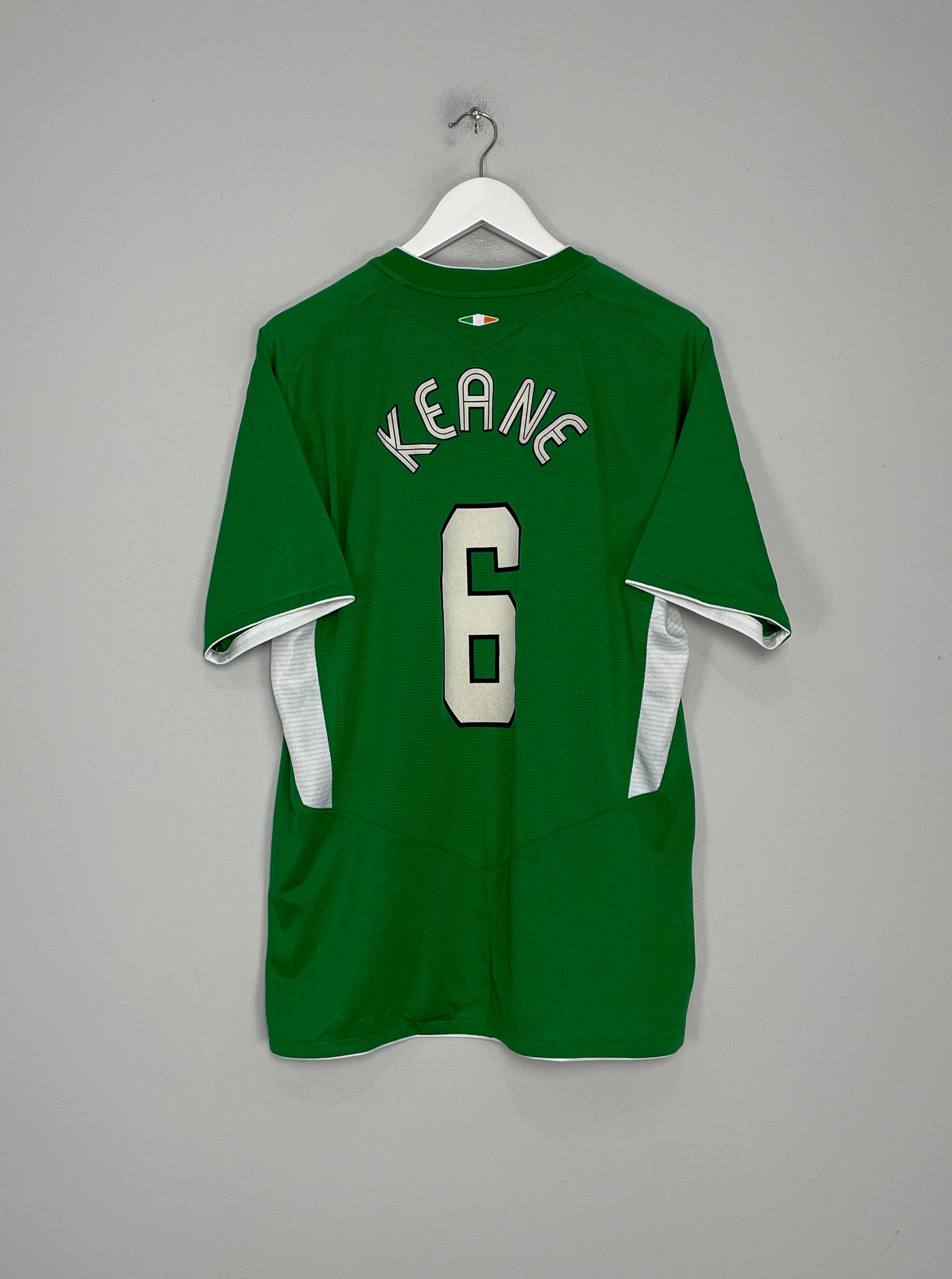 2004/06 IRELAND KEANE #6 HOME SHIRT (L) UMBRO