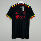 Image of the Ajax shirt from the 2021/22 season