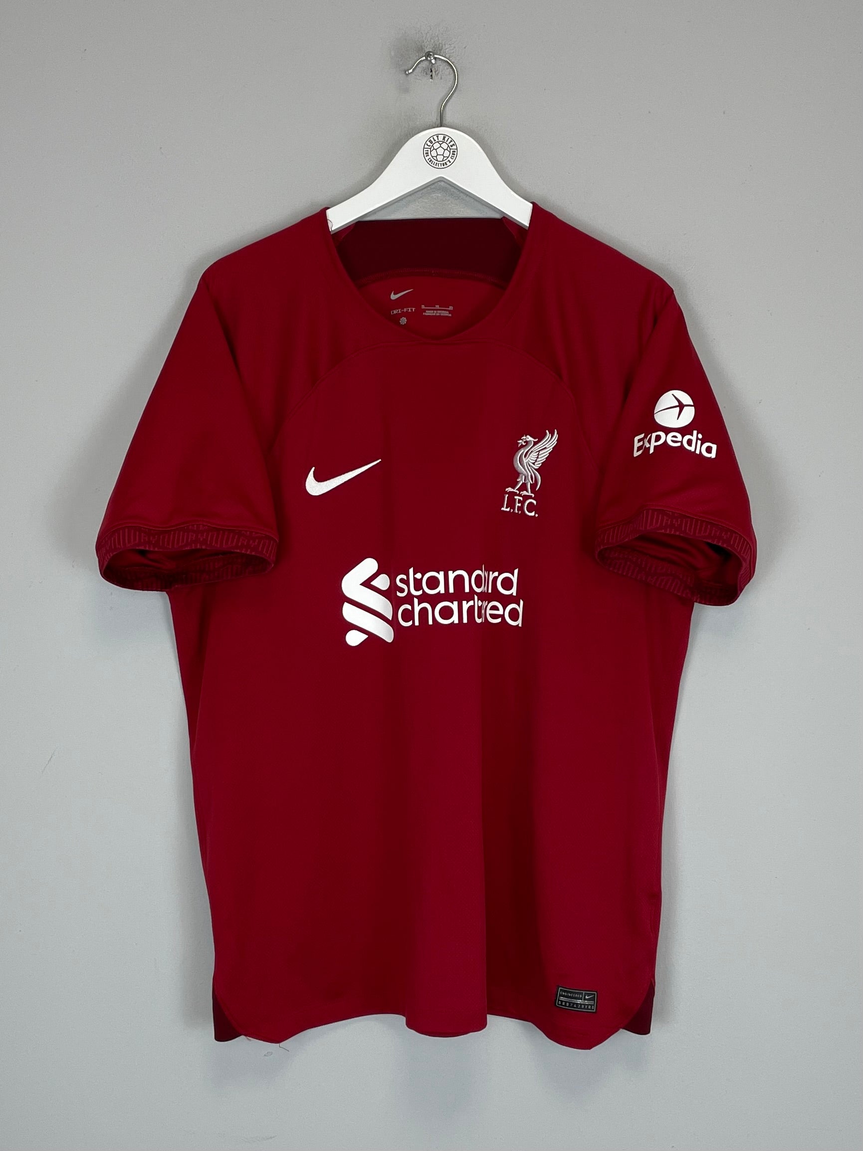 2022/23 Liverpool Thiago #6 home shirt XL by Nike, featuring club logo and sponsor design. Excellent condition.