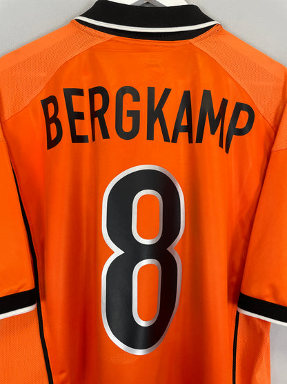 1998/00 NETHERLANDS BERGKAMP #8 HOME SHIRT (L) NIKE