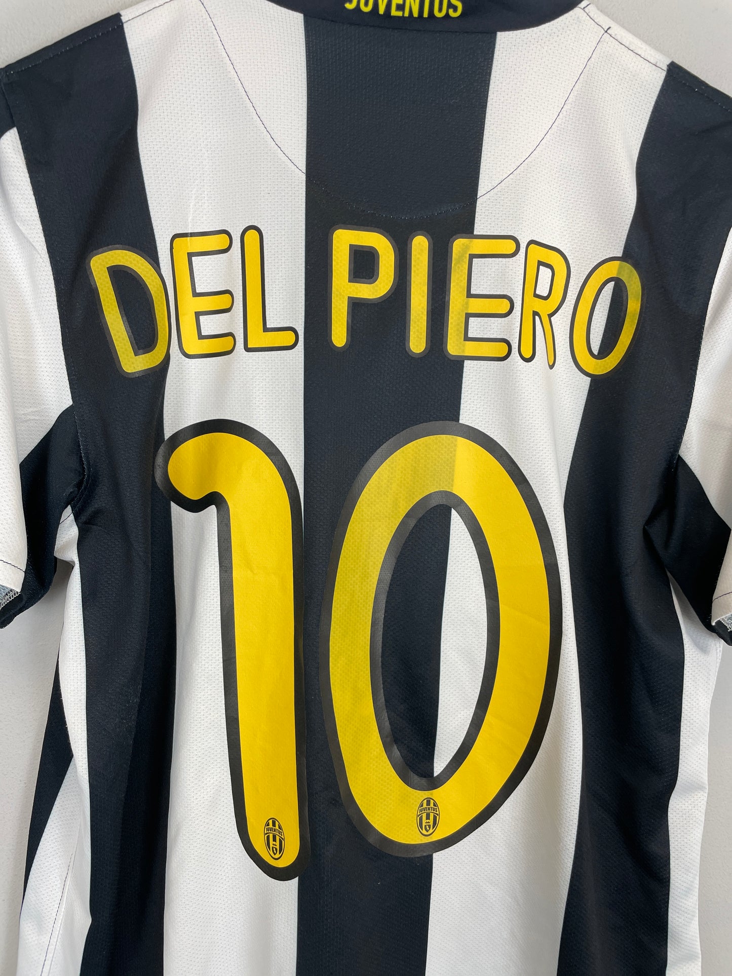 2008/09 JUVENTUS DEL PIERO #10 HOME SHIRT (S) NIKE