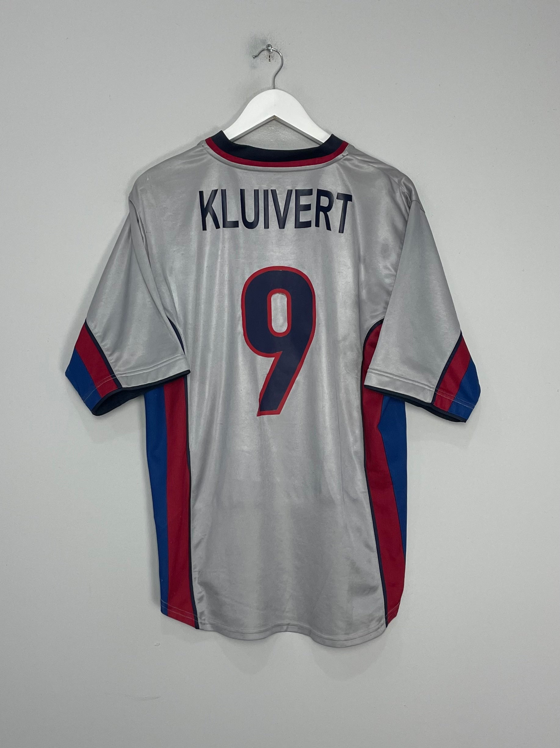 1998/01 BARCELONA KLUIVERT #9 AWAY SHIRT (L) NIKE