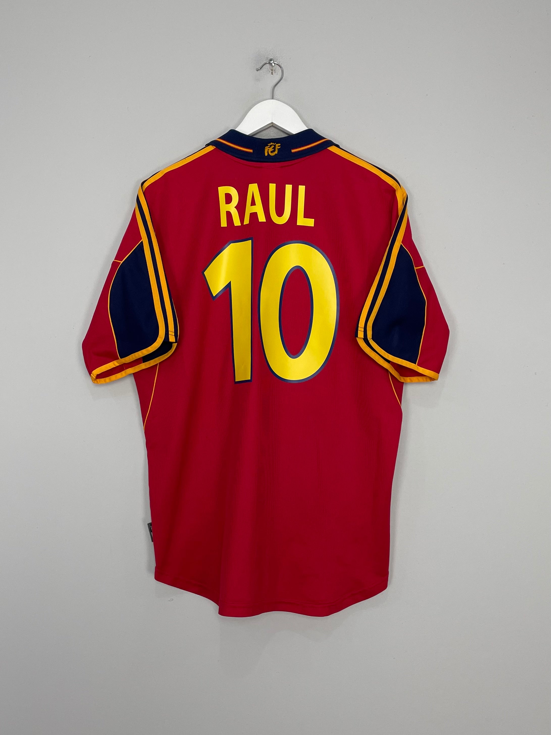 Image of the Spain Raul shirt from the 1999/01 season