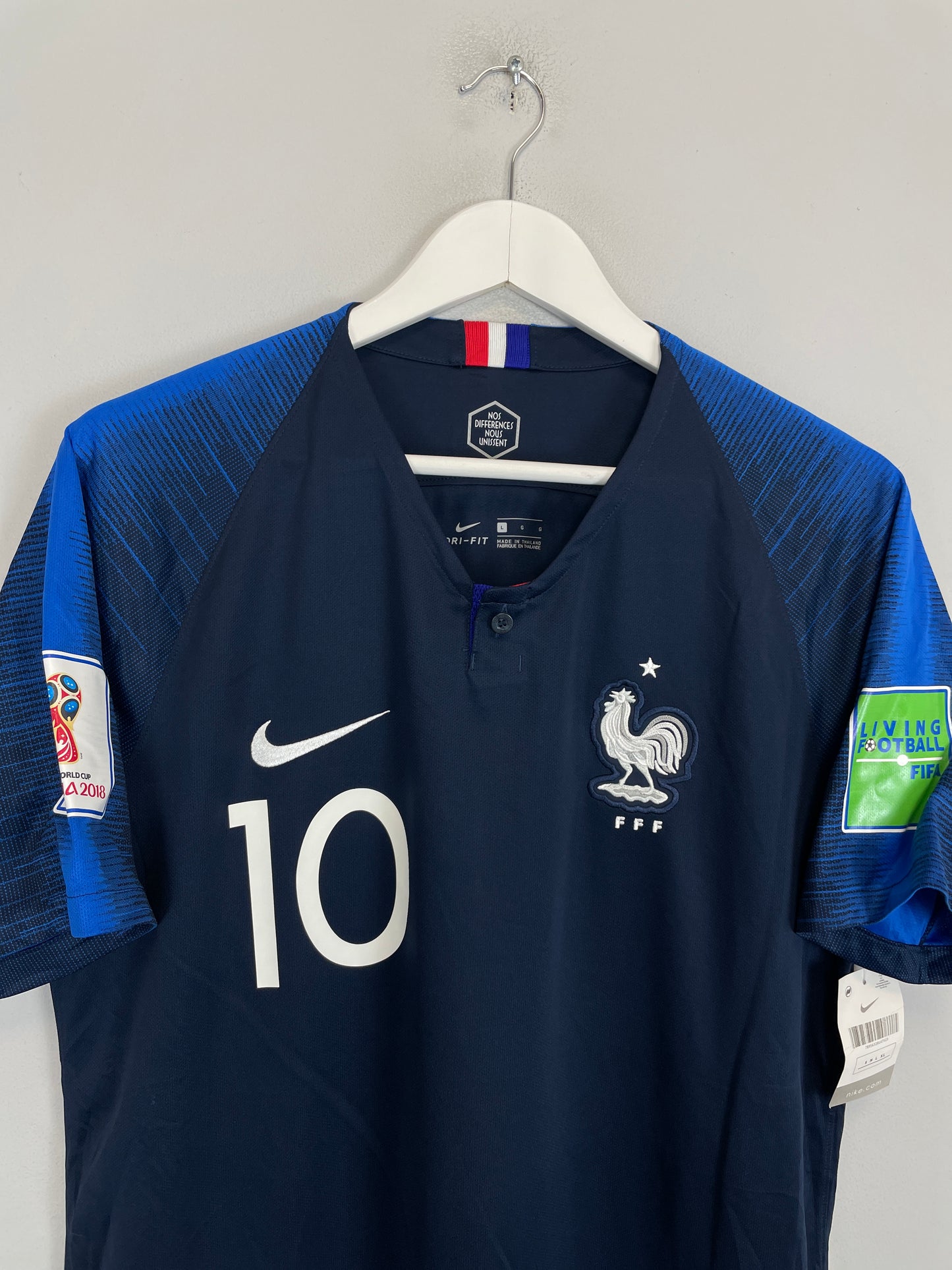 2018/19 FRANCE MBAPPE #10 *BNWT* HOME SHIRT (L) NIKE