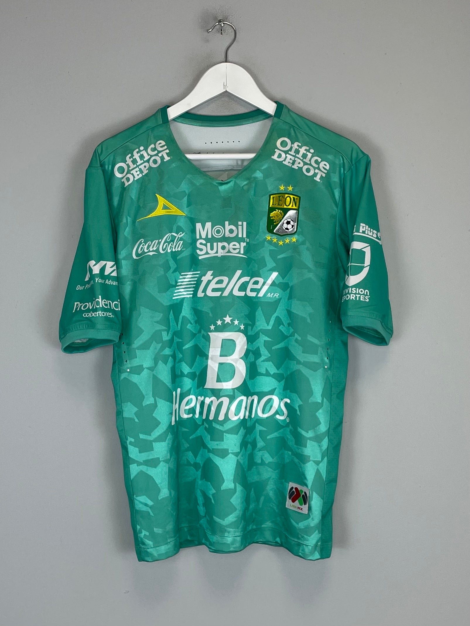 2016/17 CLUB LEON HOME SHIRT (L) PIRMA