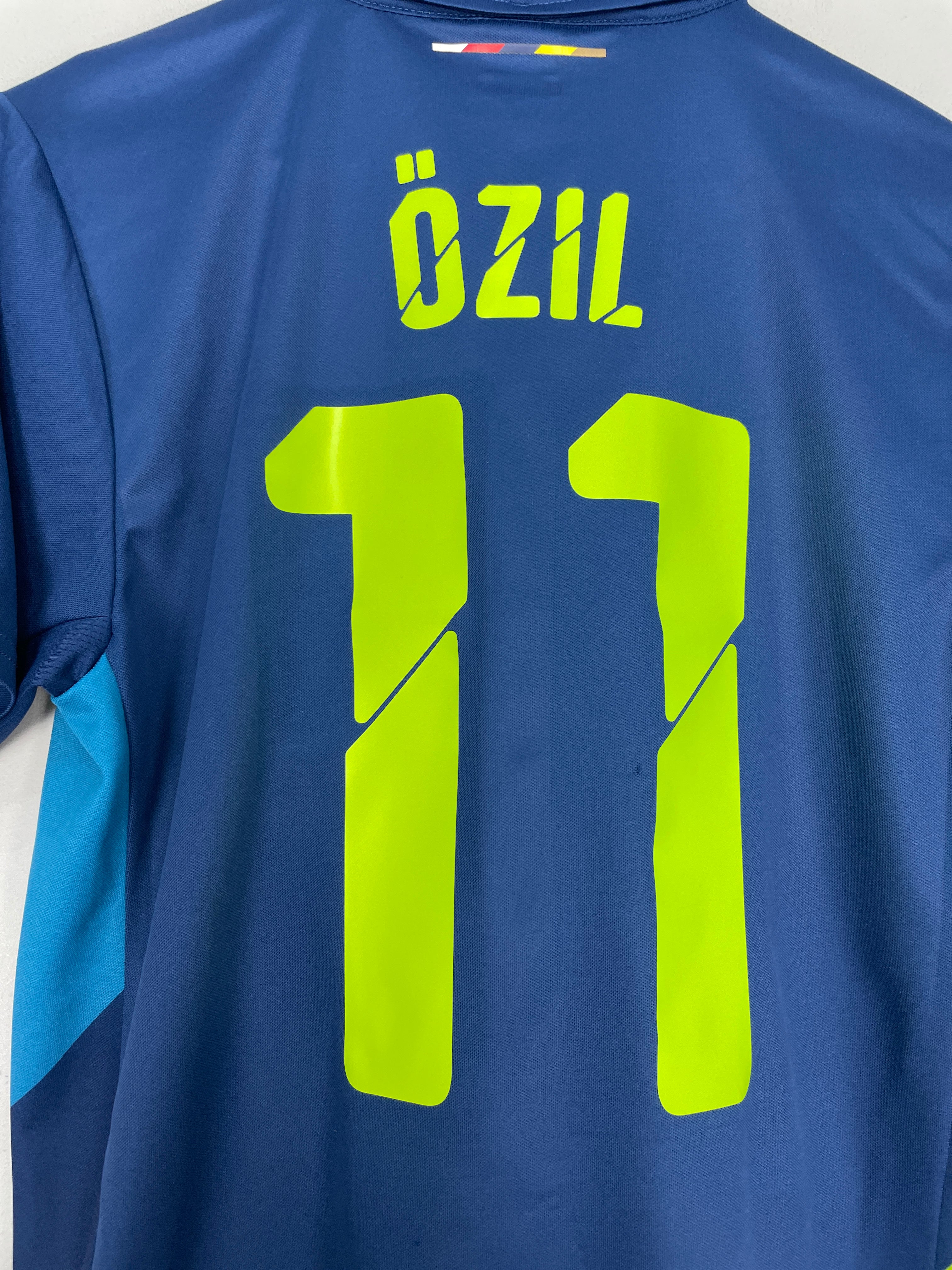 Arsenal clearance jersey ozil