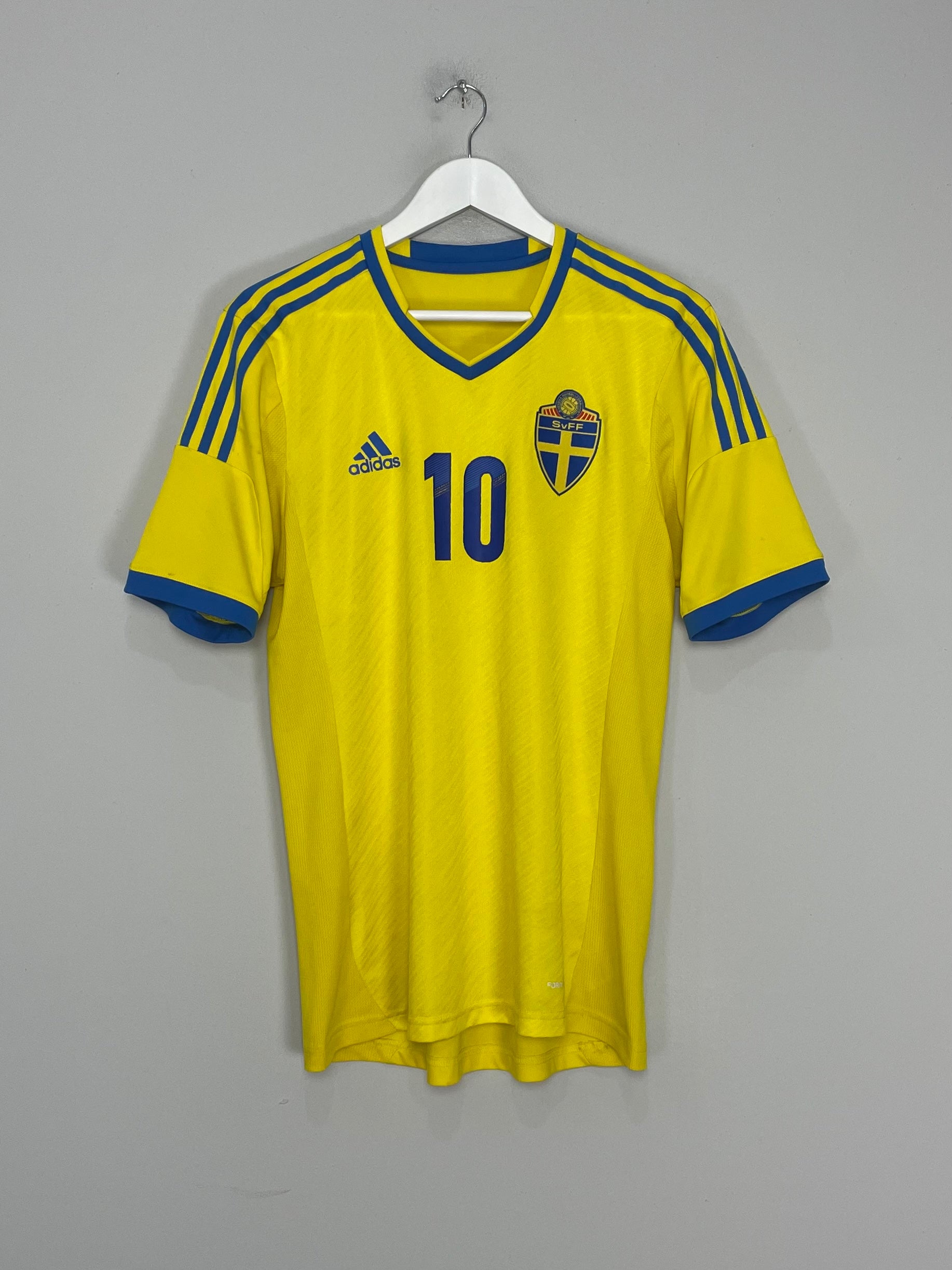 2016/17 SWEDEN #10 *PLAYER ISSUE* HOME SHIRT (M) ADIDAS