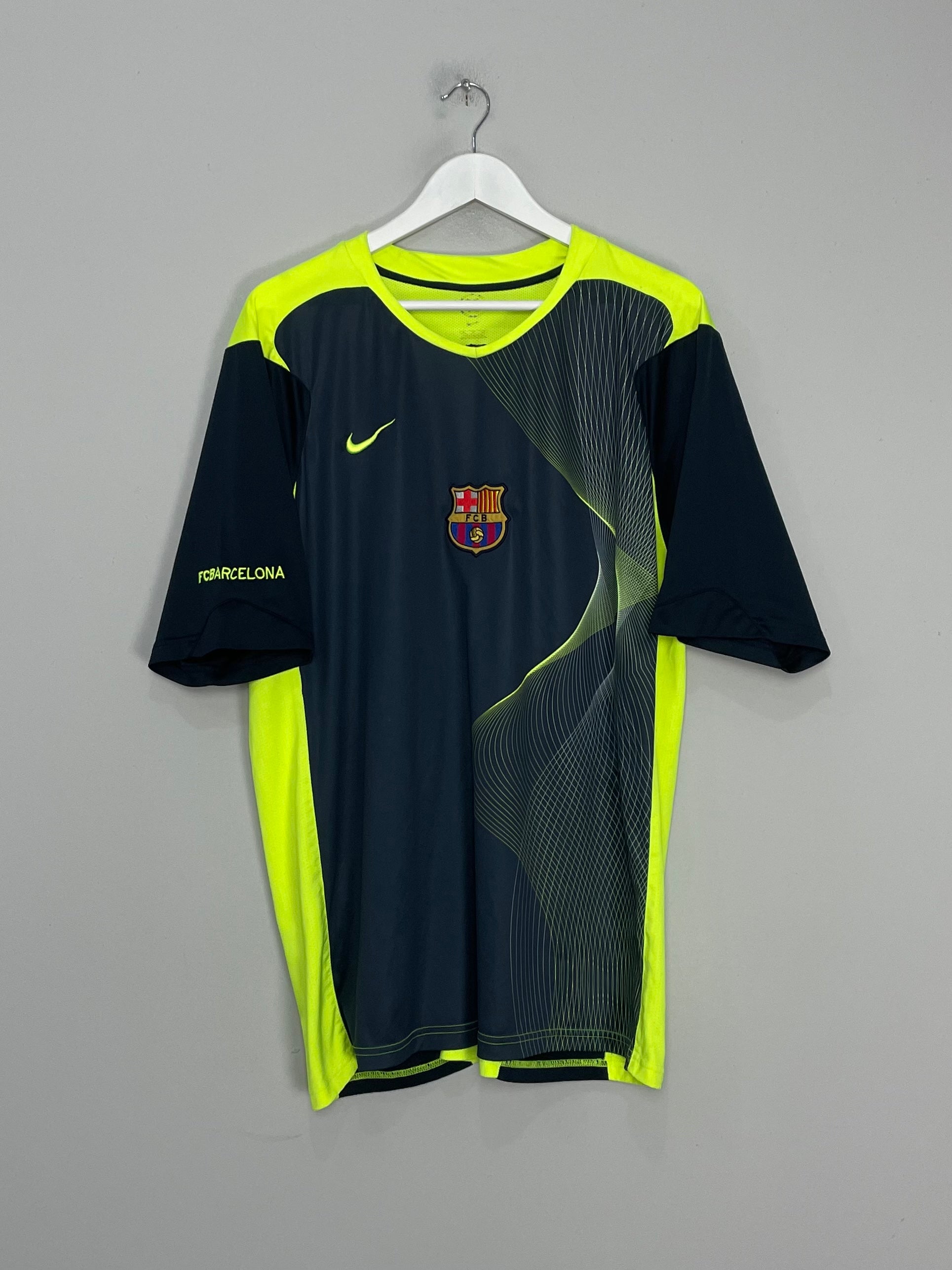 2002/03 BARCELONA TRAINING SHIRT (XL) NIKE