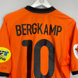 2000/02 NETHERLANDS BERGKAMP #10 HOME SHIRT (M) NIKE