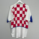 2002/04 CROATIA HOME SHIRT (XL) NIKE