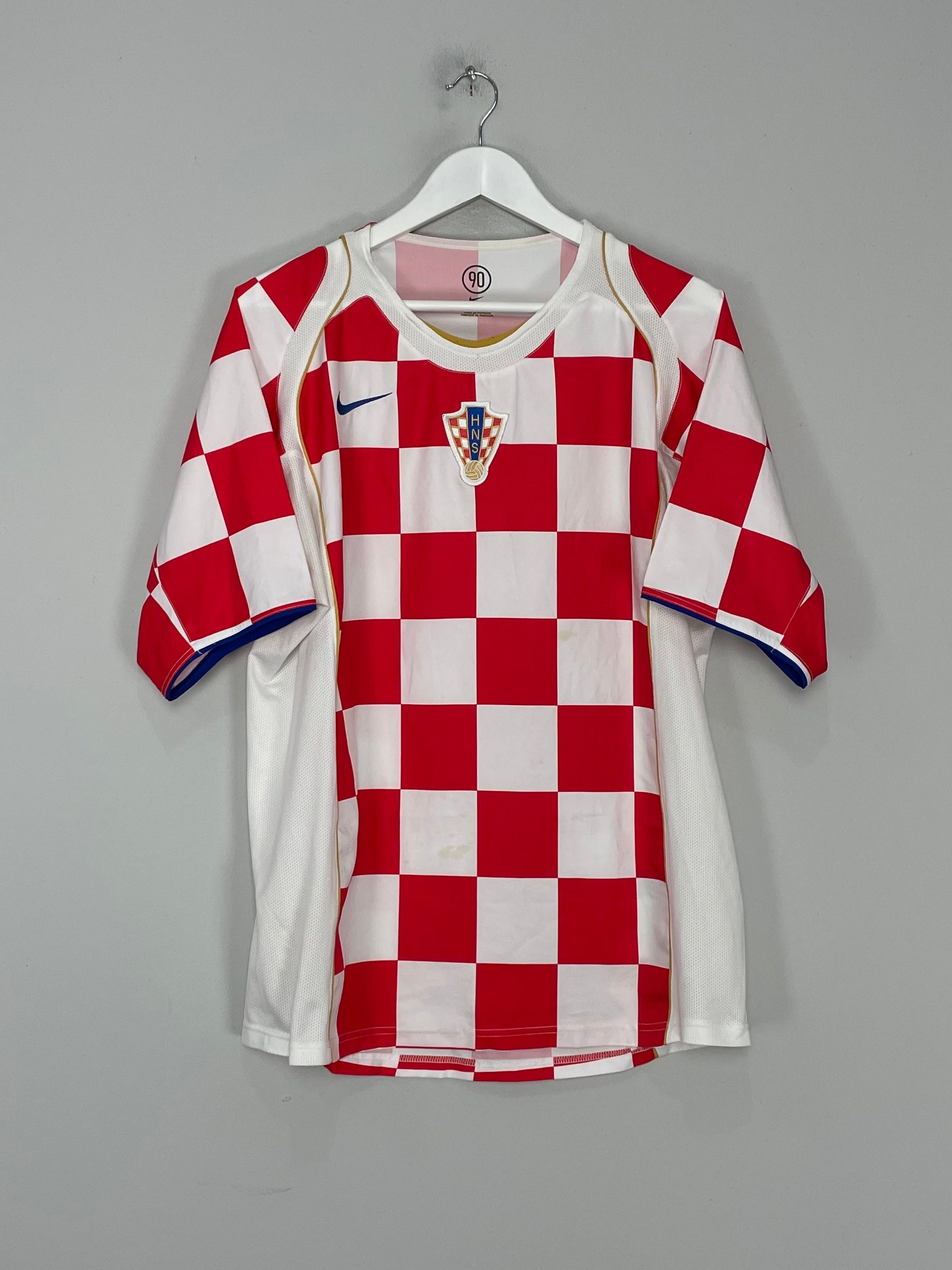 2004/06 CROATIA HOME SHIRT (L) NIKE