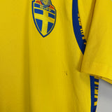 2007/09 SWEDEN HOME SHIRT (M) UMBRO