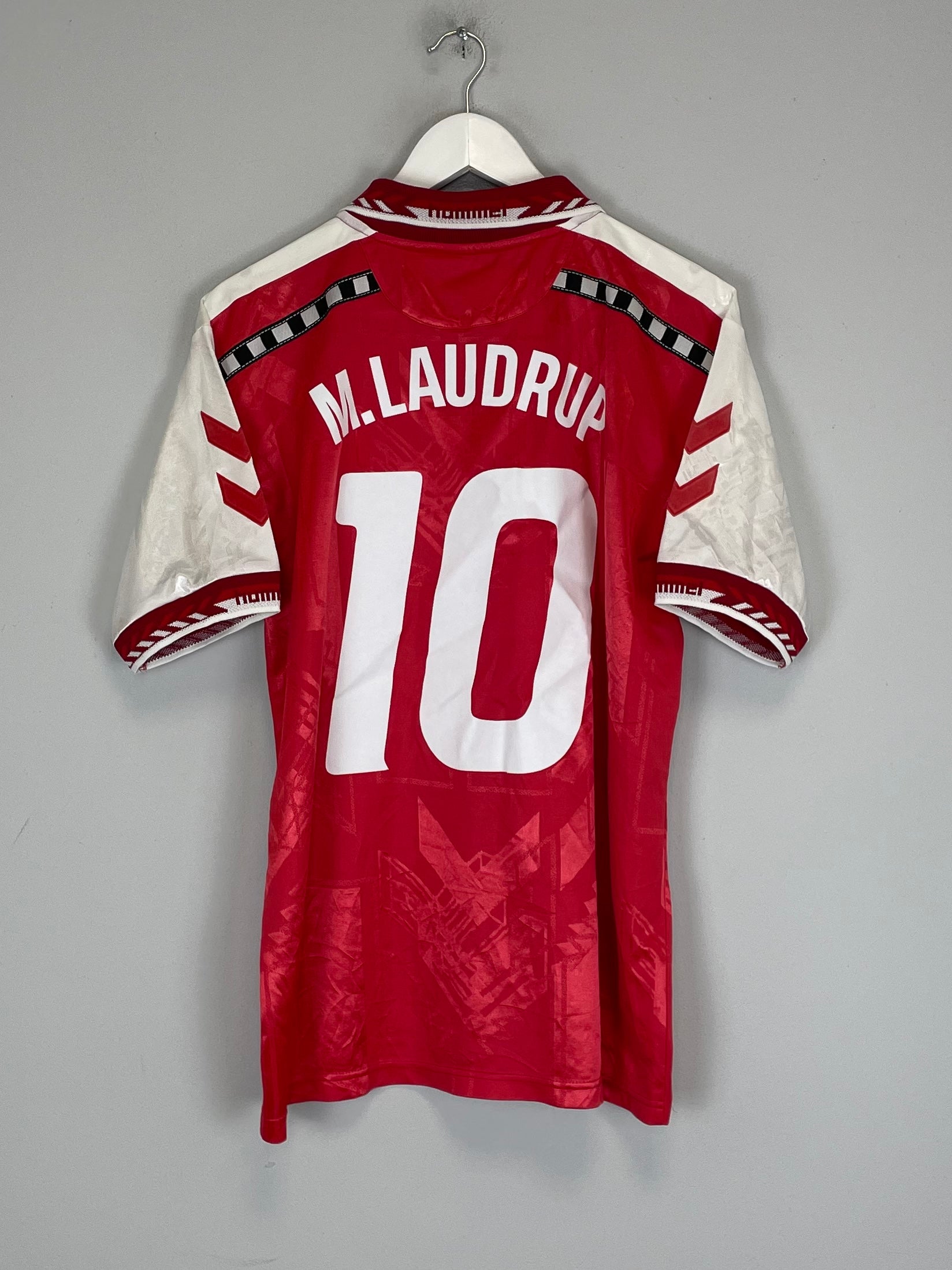 1996 DENMARK M.LAUDRUP #10 HOME SHIRT (M) HUMMEL