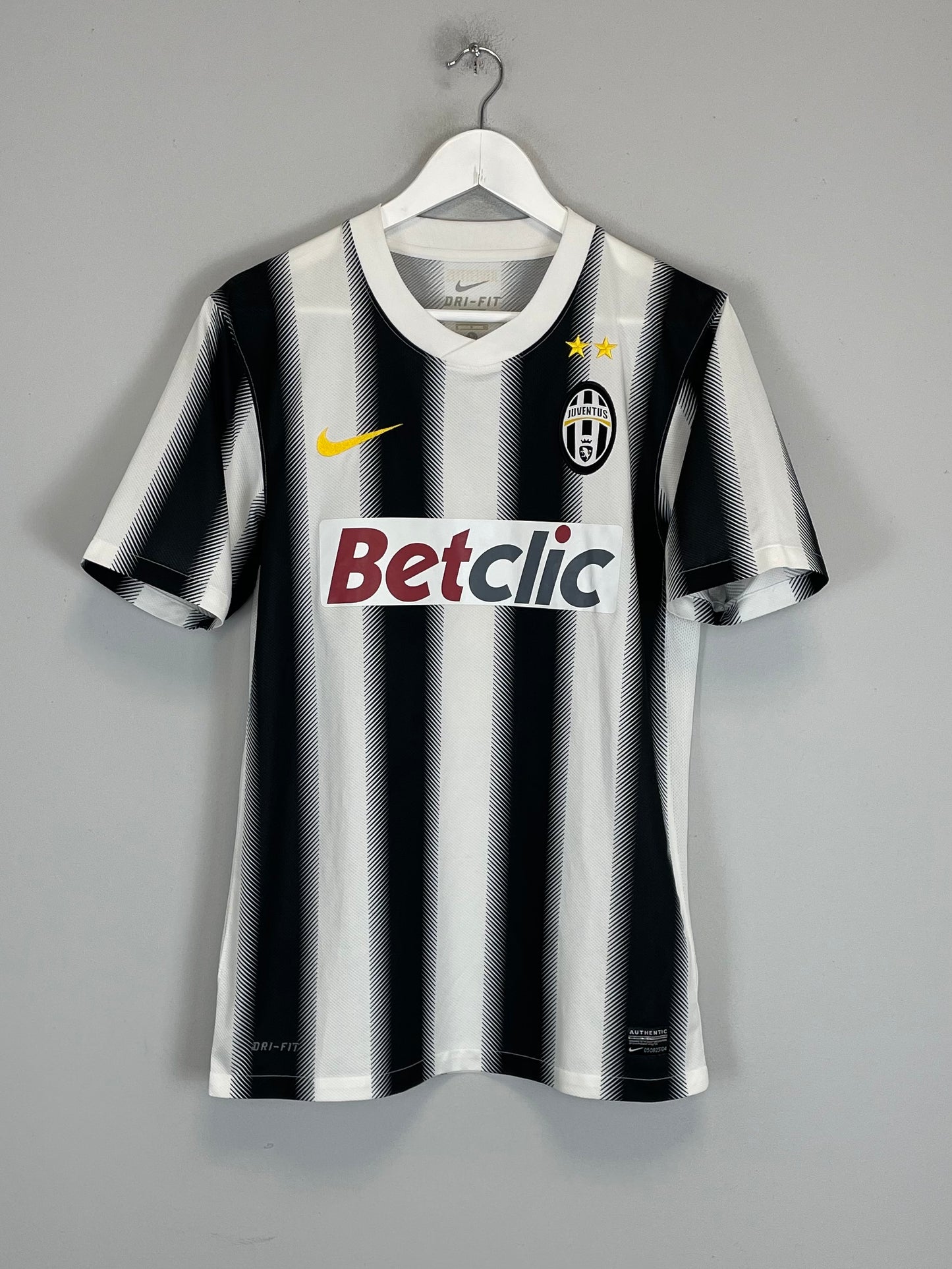 2011/12 JUVENTUS IAQUINTA #9 HOME SHIRT (S) NIKE