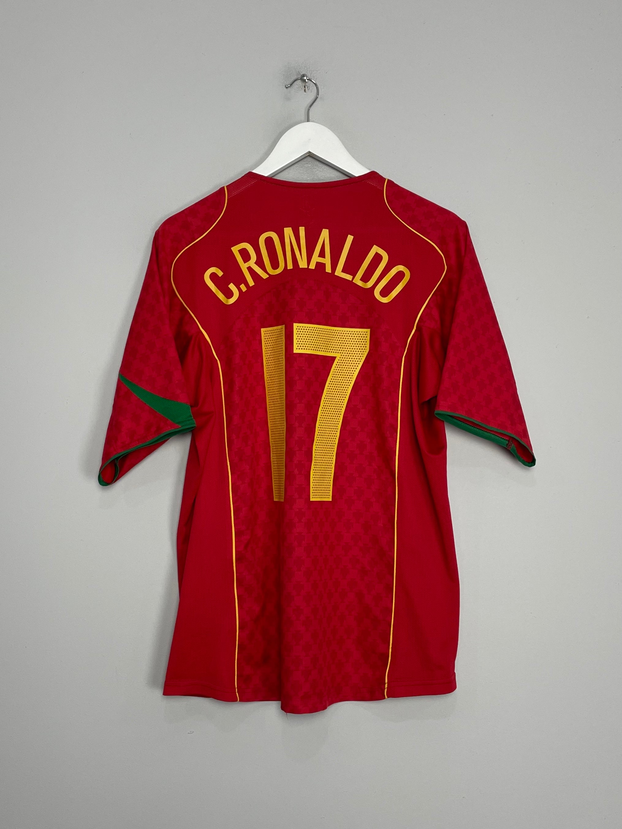 2004/06 PORTUGAL C.RONALDO #17 HOME SHIRT (L) NIKE