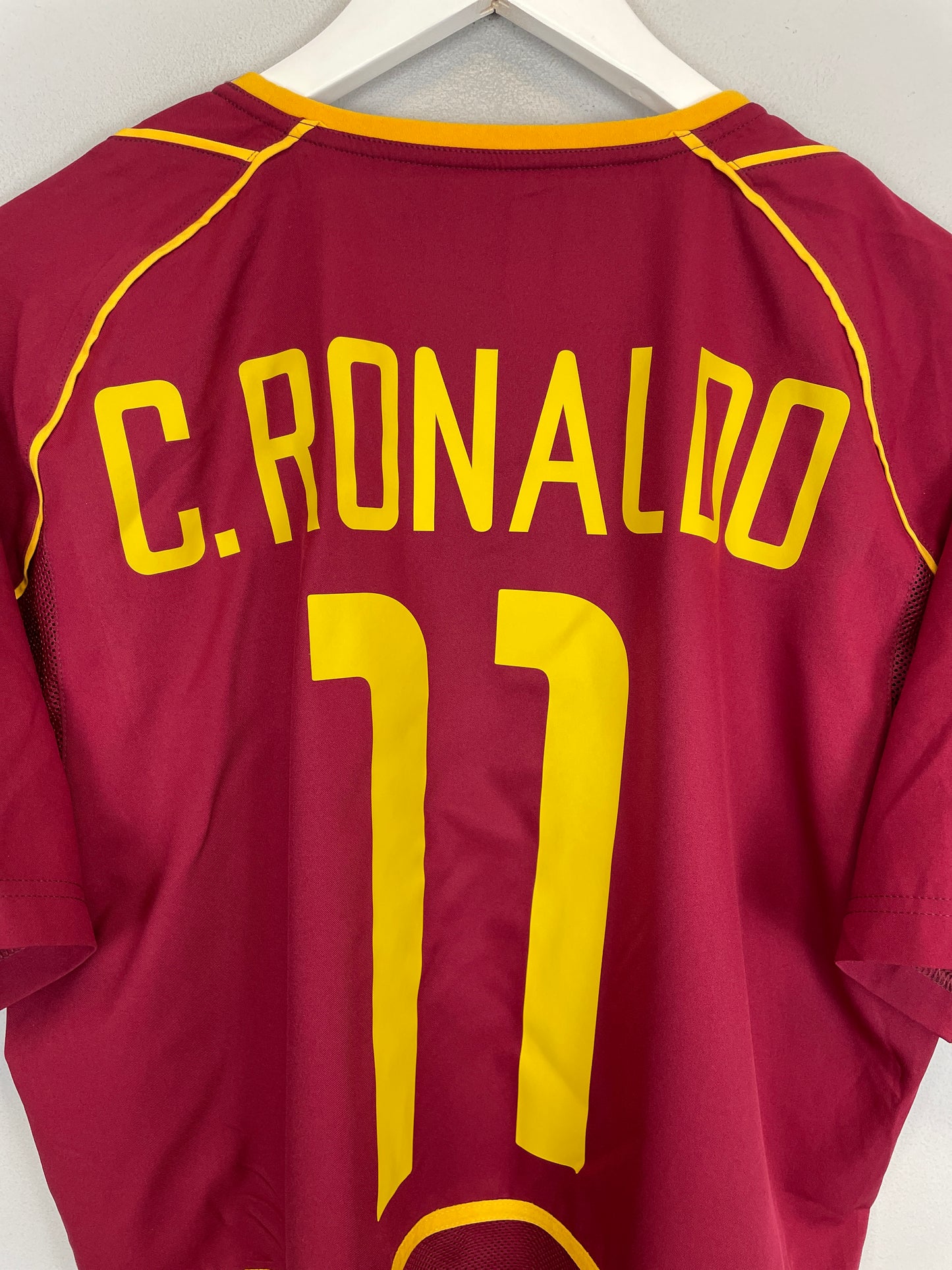 2002/04 PORTUGAL C.RONALDO #11 *PLAYER ISSUE* HOME SHIRT (M) NIKE