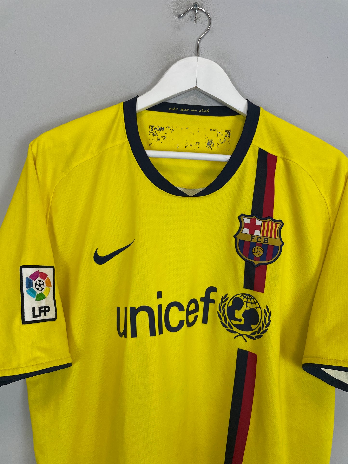 2008/10 BARCELONA MESSI #10 AWAY SHIRT (XL) NIKE