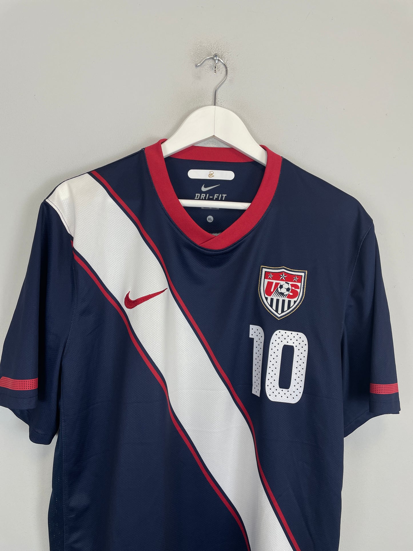 2010/11 USA DONOVAN #10 AWAY SHIRT (XL) NIKE