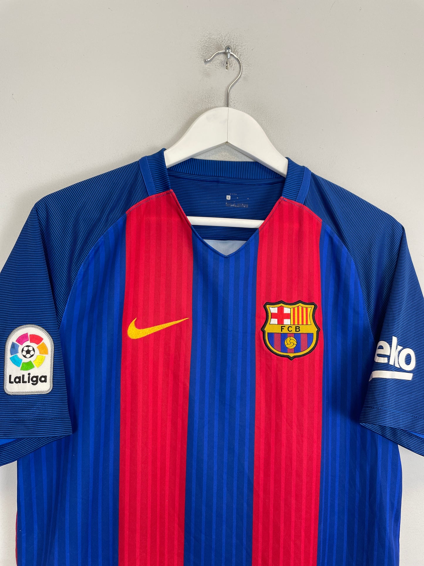 2016/17 BARCELONA MESSI #10 HOME SHIRT (L) NIKE