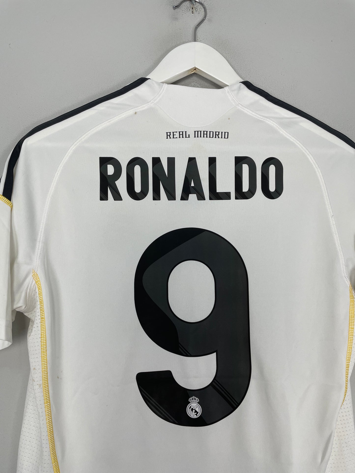 2009/10 REAL MADRID RONALDO #9 HOME SHIRT (S) ADIDAS