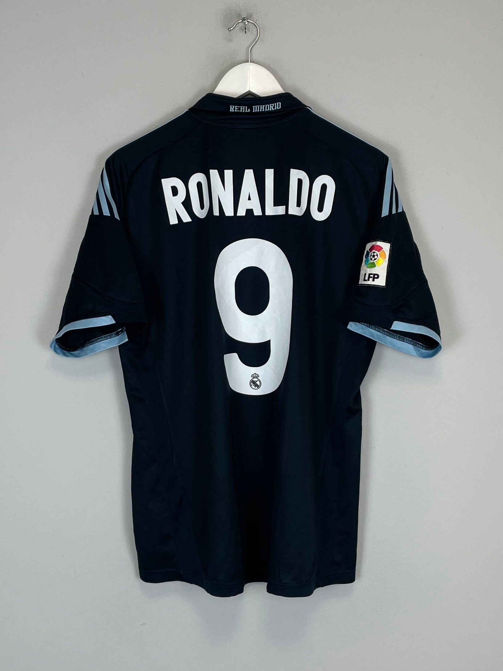 2009/10 REAL MADRID RONALDO #9 AWAY SHIRT (M) ADIDAS