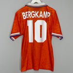 1994 NETHERLANDS BERGKAMP #10 HOME SHIRT (M) LOTTO