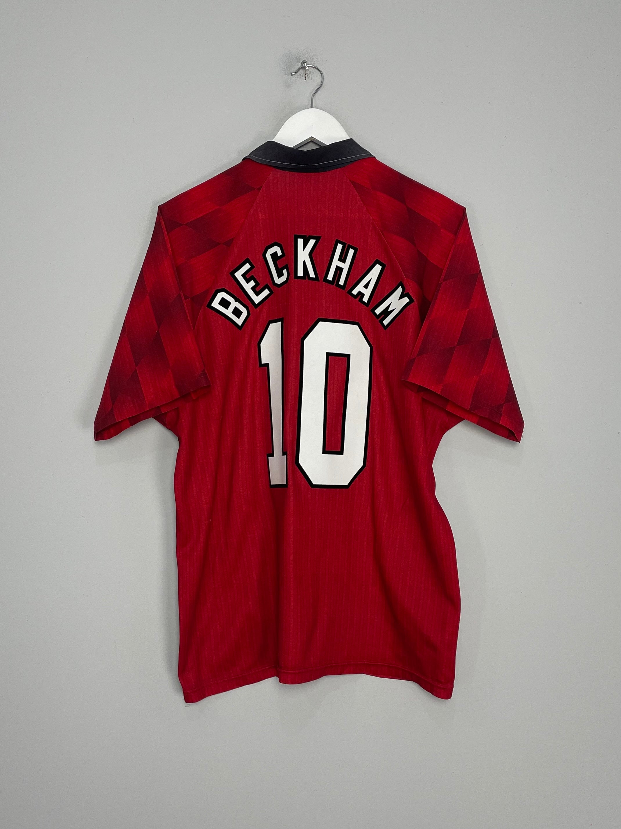 1996/98 MANCHESTER UNITED BECKHAM #10 HOME SHIRT (L) UMBRO