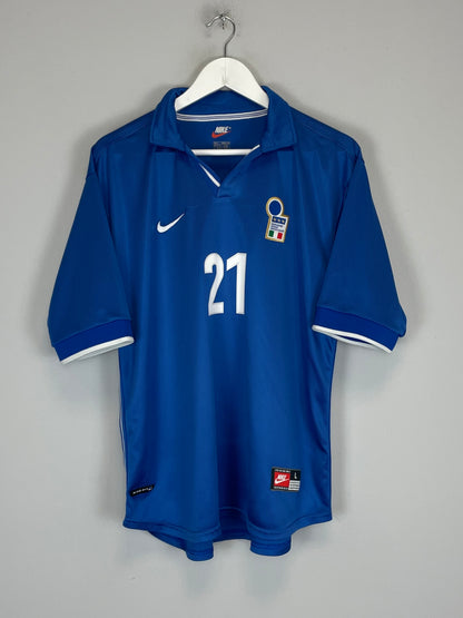 1997/98 ITALY VIERI #21 HOME SHIRT (L) NIKE