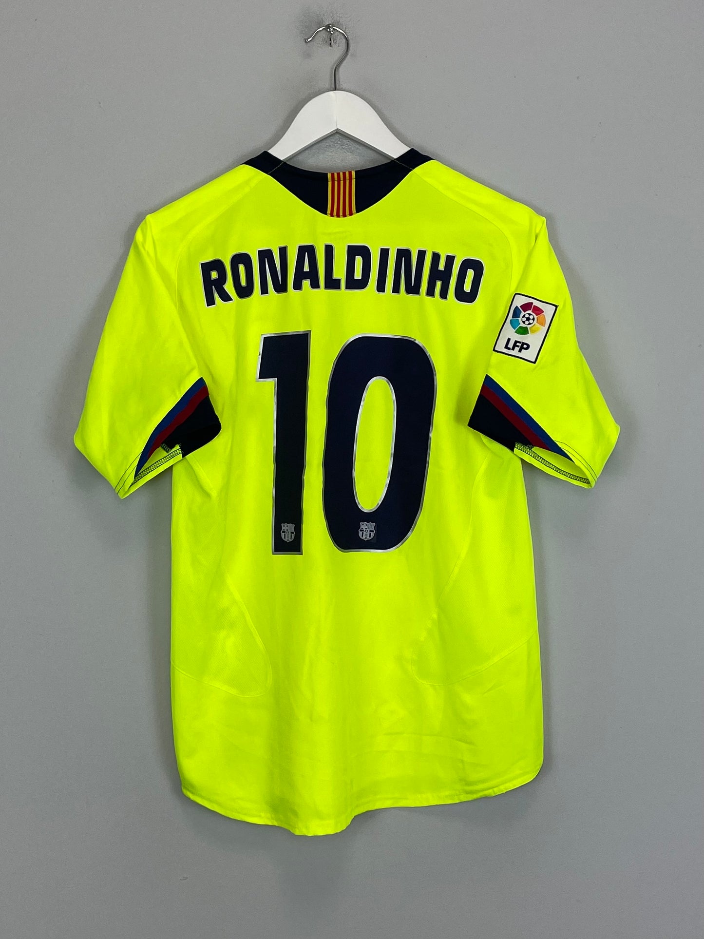 2005/06 BARCELONA RONALDINHO #10 AWAY SHIRT (S) NIKE